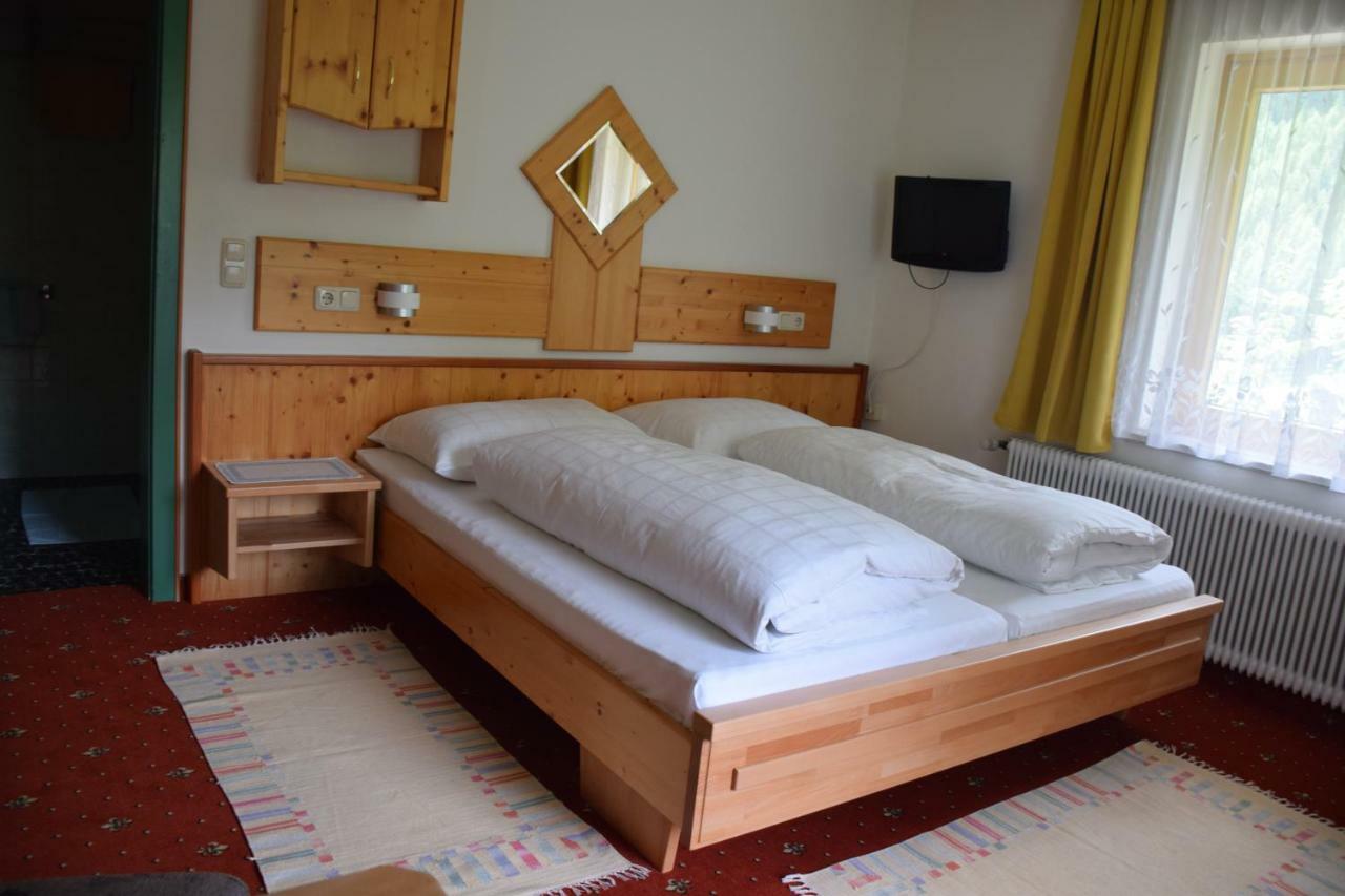Pension Appartement Ambrosi Heiligenblut Exteriér fotografie